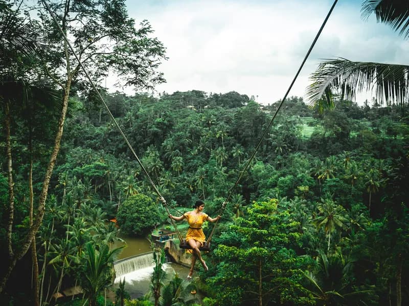 Bali/Ubud: Kanto Lampo Waterfall, Monkey Forest & Swing Tour
