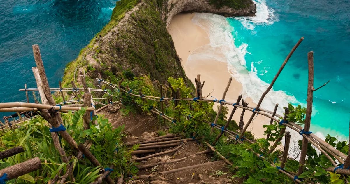 Nusa Penida Day Trip Guide: Ferries, Costs & Top Attractions